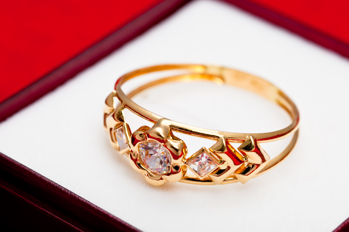 bague en or jaune