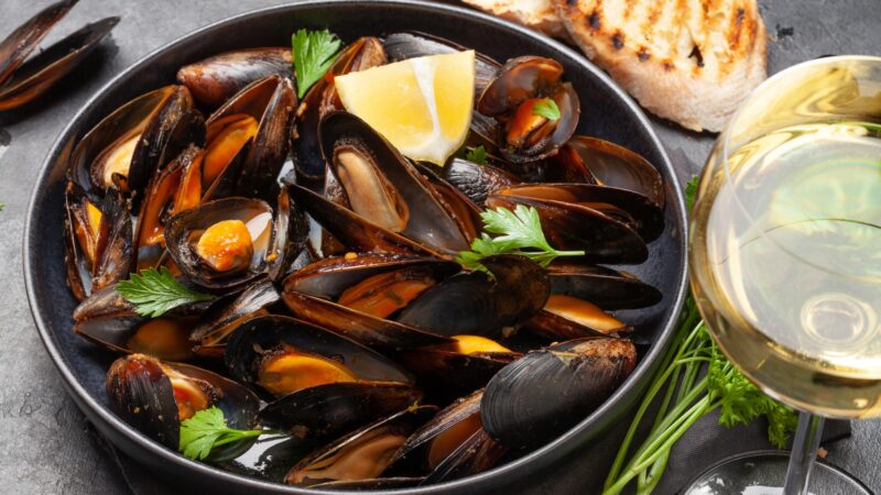 Traditional seafood mussels