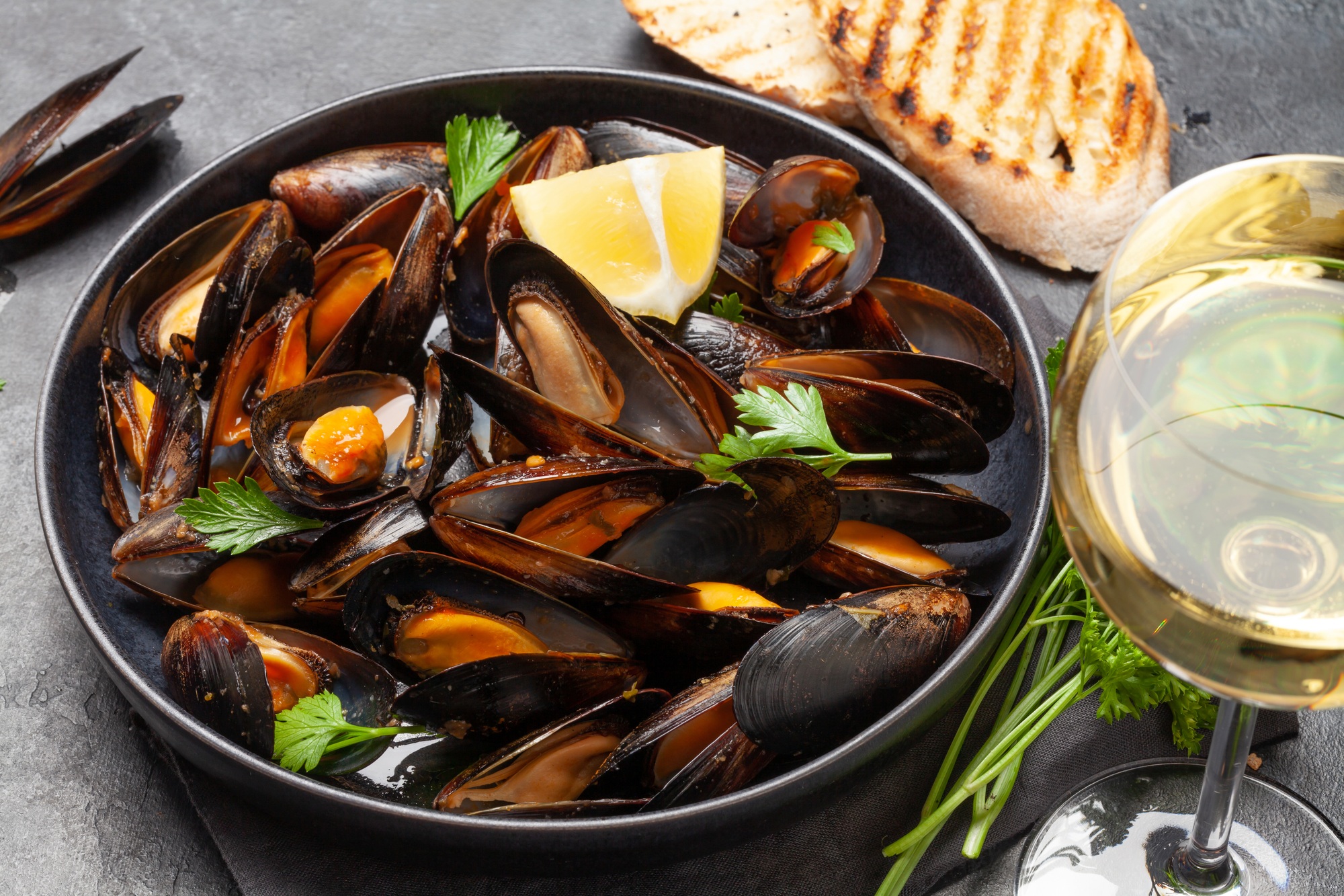 Traditional seafood mussels