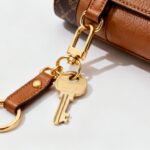Inspiration : des porte-clés assortis au sac pour chaque saison